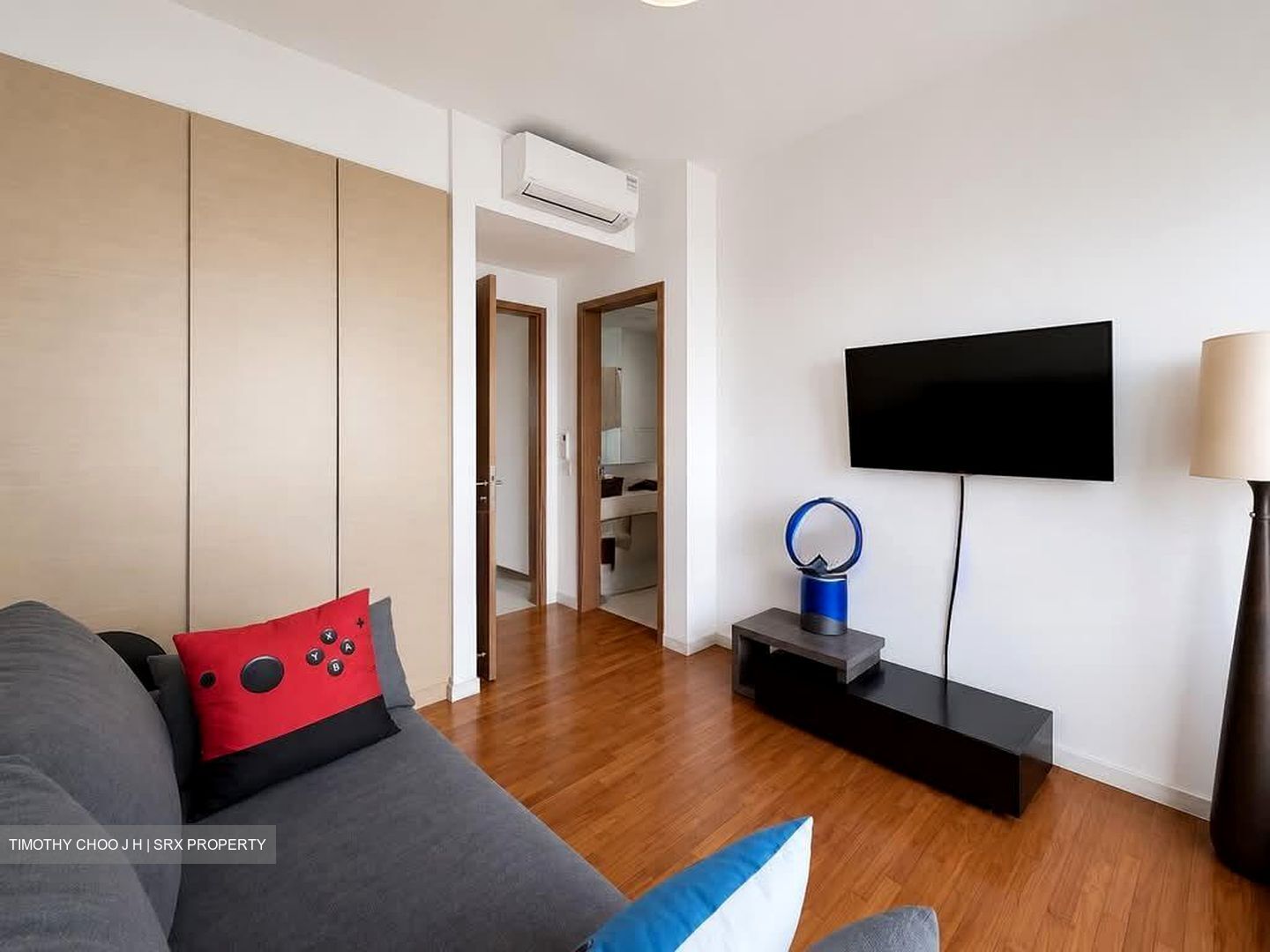 Waterfront Waves (D16), Condominium #593207201